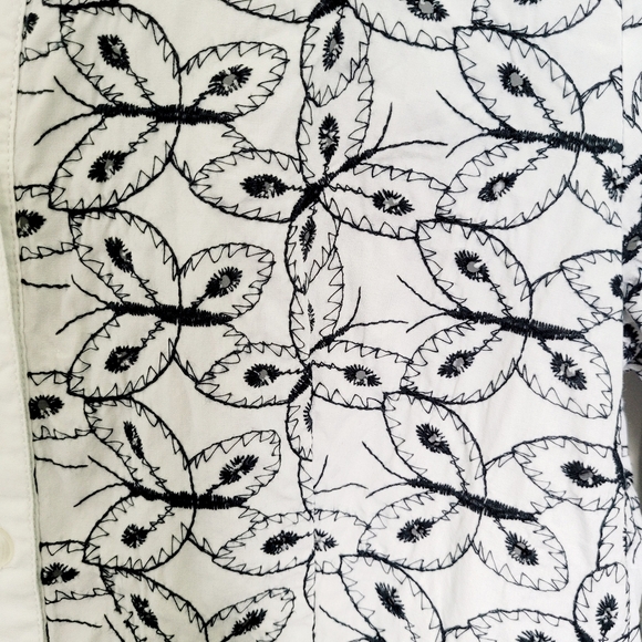 Isabela D. Black and White Butterfly Seen Eyelet Pattern Cotton Buttons Shirt 6 - Picture 2 of 8